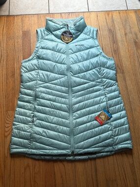 Columbia Women's Mint Green Packable Down Vest